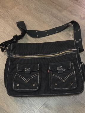 Y2K VNTG Levi's • Black Corduroy Messenger Tote Bag